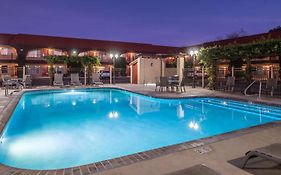 Laurel Inn & Conference Center